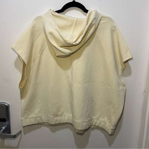 Old Navy Active Dynamic Fleece Breathable Yellow Sleeveless Hoodie Size 3X - Picture 3 of 7